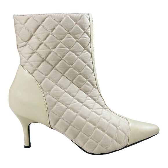 Womens Pointed Toe White Heeled Quilted Zip Ankle Boots Size 8B - Picture 1 of 10